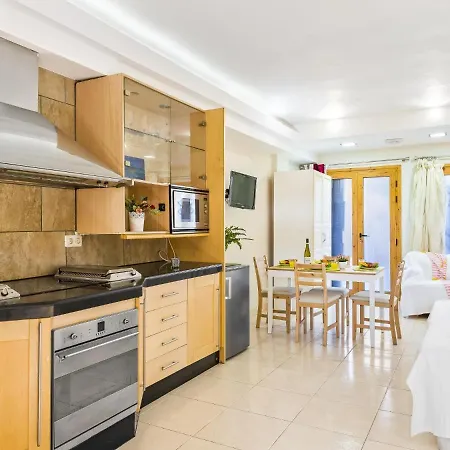 324 Shopping Centre Pueblo Canario Apartment Playa de las Americas (Tenerife)